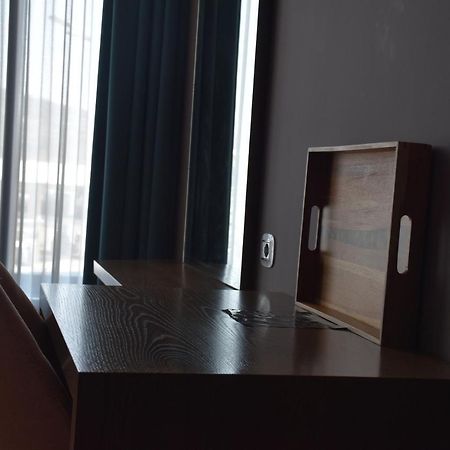 Coco Hotel Tirana Esterno foto