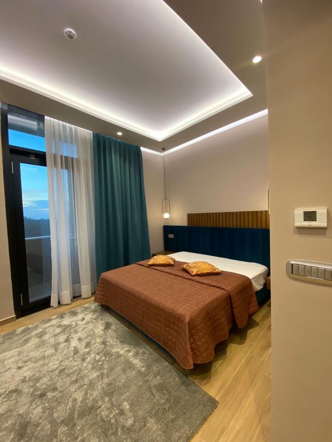 Coco Hotel Tirana Esterno foto