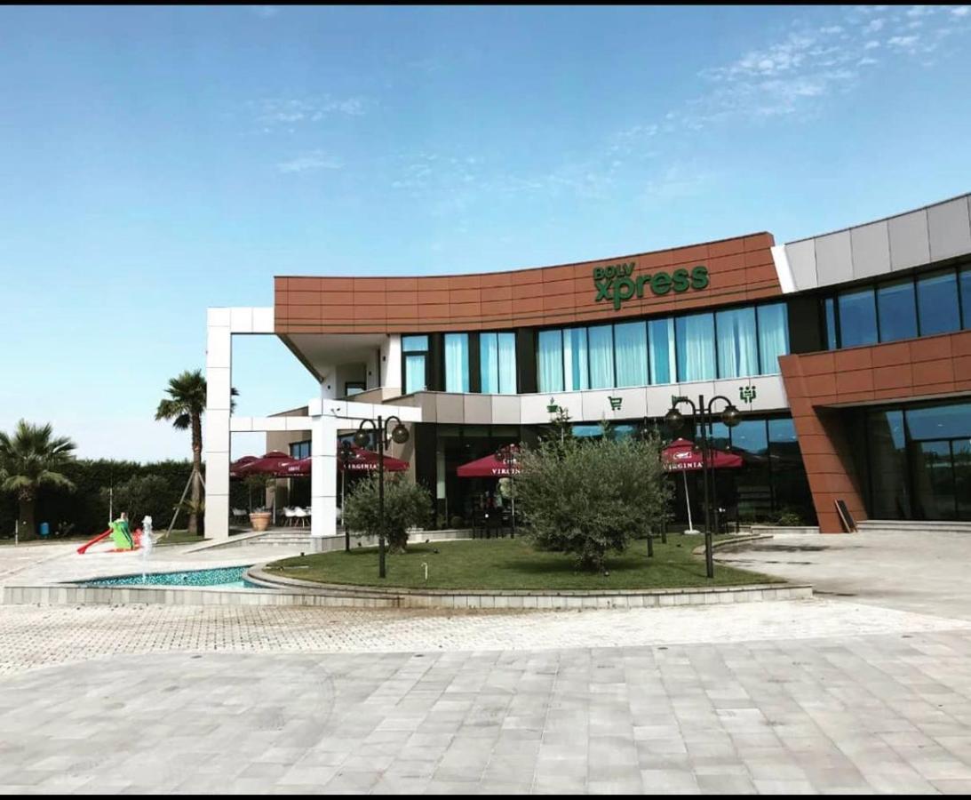 Coco Hotel Tirana Esterno foto