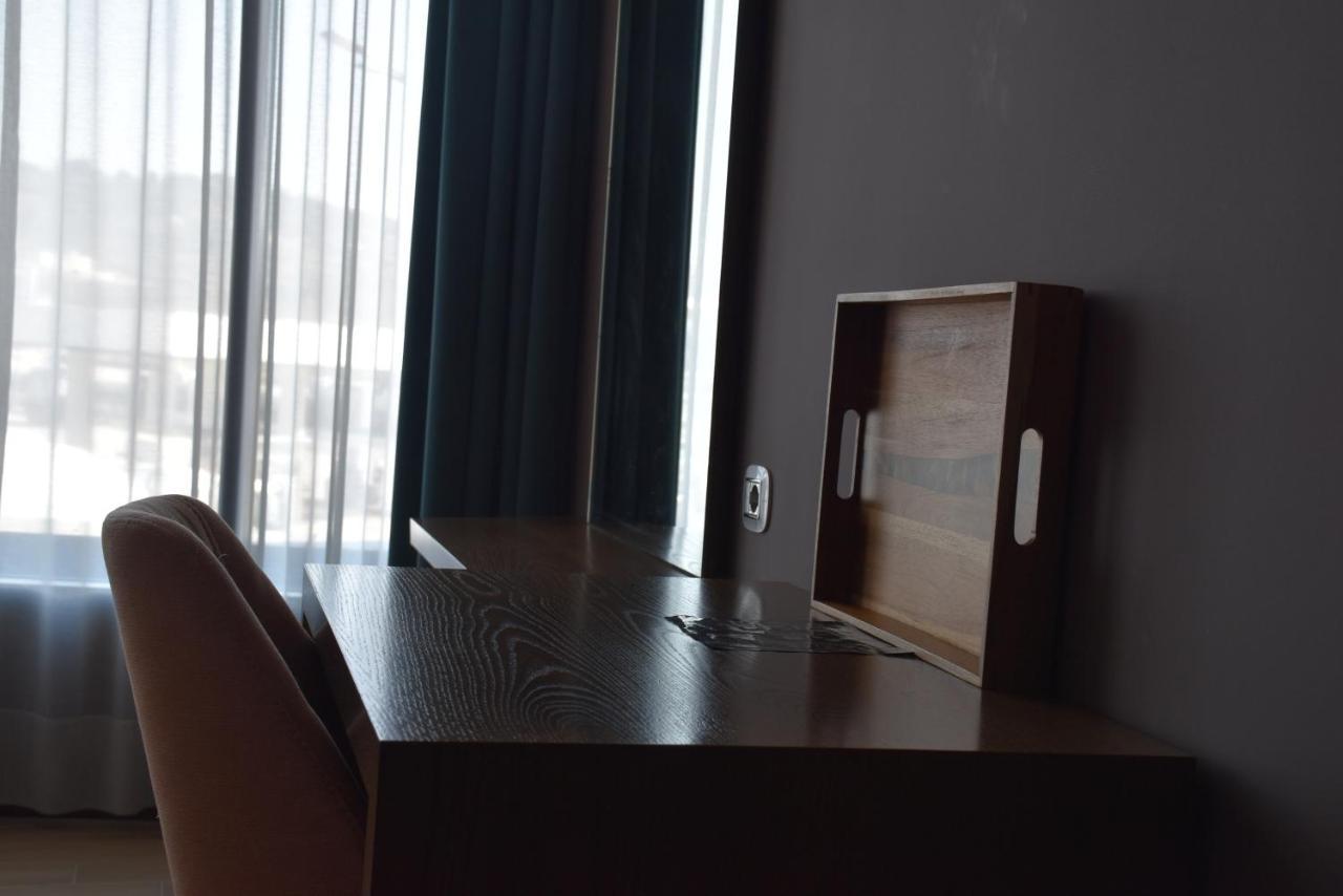 Coco Hotel Tirana Esterno foto