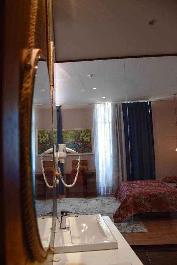 Coco Hotel Tirana Esterno foto